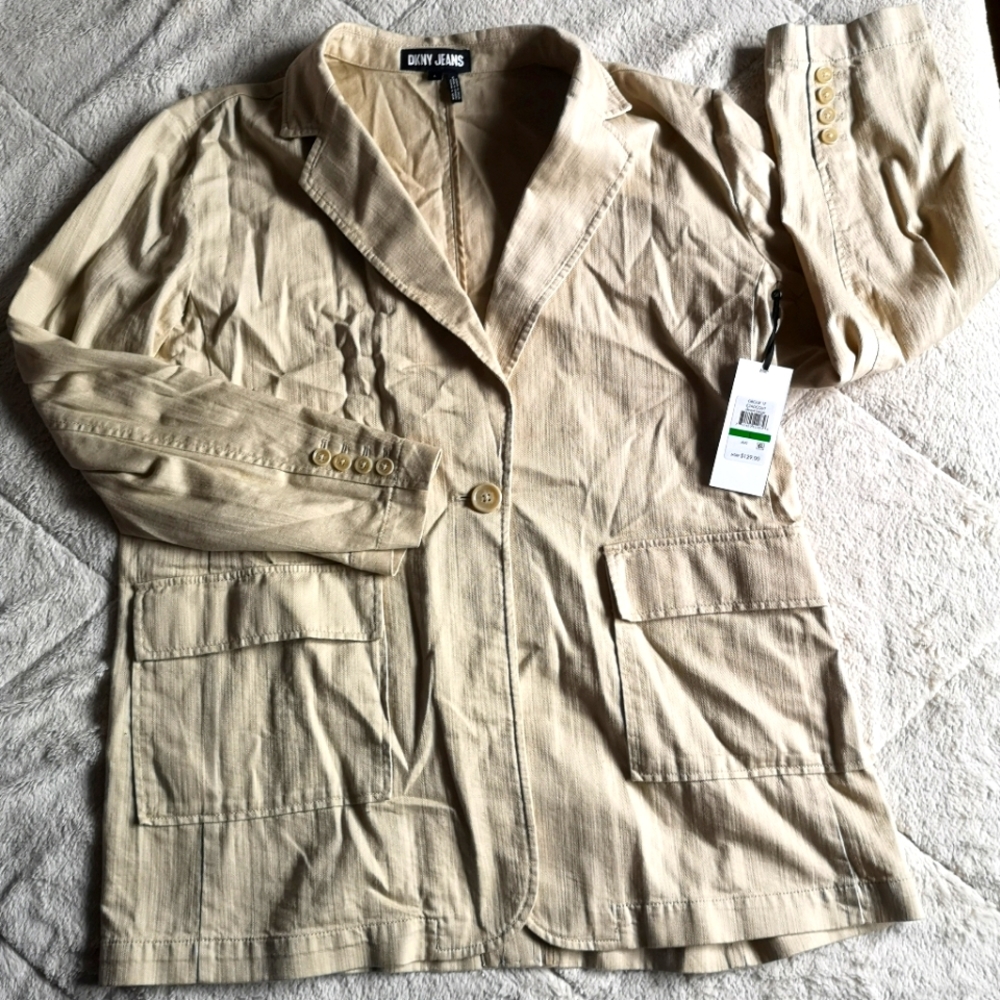 New DKNY Jeans blazer. Size L